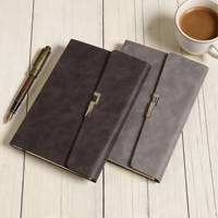 Carnet en cuir PU A5 de qualité supérieure, avec boucle métallique minimaliste et papier épais couleur crème - Idéal pour les professionnels et les cadeaux