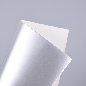 ผู้ผลิตกระดาษมวนบุหรี่เคลือบฟอยล์อะลูมิเนียมสีเงิน/สีทอง - Product Image 2