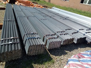 Hierro de ángulo galvanizado a bajo precio 50x50x5mm-MOQ bajo 1 tonelada antioxidante para estantes Entrega rápida de alta calidad Custom Seiz - Product Image 3