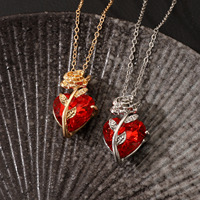 SongYi Regalo de San Valentín y Navidad Estilo Gótico Oscuro Collar con Colgante en Forma de Corazón con Flor de Rosa Negra y Gema Roja