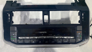 เบาะนั่งรถยนต์โตโยต้าแลนด์ครุยเซอร์ LC300 รุ่นใหม่ พร้อมระบบระบายอากาศและระบบทำความร้อนไฟฟ้า - Product Image 3