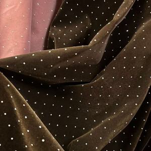 <span class=keywords><strong>Tissu</strong></span> en velours de haute qualité avec strass thermocollés, nouveau <span class=keywords><strong>tissu</strong></span> en velours doré estampé à chaud avec strass pour robes <span class=keywords><strong>et</strong></span> vêtements - Product Image 4
