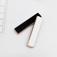 Briquet en fil de tungstène rouge USB, léger et créatif, coupe-vent, petit briquet en métal