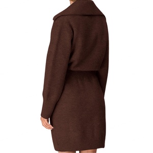 Robe pull femme sur mesure OEM de haute qualité, à col à revers, unie, en tricot, pour l'automne et l'hiver, vente en gros - Product Image 4