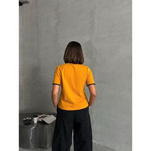 T-shirt femme Topshow, couleur moutarde, col à nœud en point de chevreuil, décoration diamant, coupe ajustée, longueur courte, taille unique pour bébé XS XXS - Product Image 1