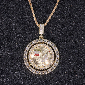 Collar Unisex de Estilo Hip-Hop con Colgante Giratorio de Gallo con Incrustaciones, Diseño de Cruz Chapado en Oro, Moderno - Product Image 4