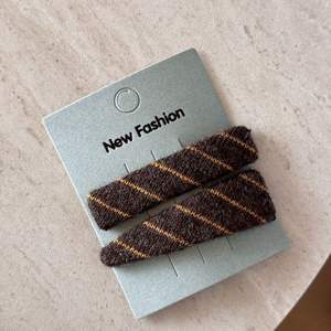 Pinza para el pelo de punto estilo retro, diseño minimalista y moderno con clips BB - Product Image 6