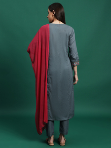 Ensemble Kurta et pantalon pour femme, couleur unie grise, broderie élégante, col en V, été, avec dupatta, pur coton - Product Image 3