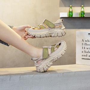 Sandalias romanas retro de cuero genuino para el verano de 2026. Sandalias deportivas casuales versátiles, perforadas y transpirables con suela suave. - Product Image 3