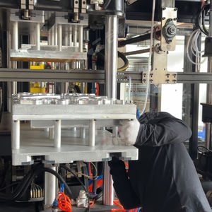 डिस्पोजेबल प्लेट बनाने वाली मशीन रेस्तरां खानपान टेबलवेयर खाद्य पैकेजिंग कंटेनर बनाने वाली मशीन - Product Image 3