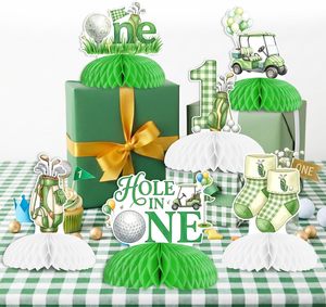 Set di 8 Centrotavola a Nido d'Ape 'Hole in One' per Primo Compleanno a Tema Golf, Decorazione da Tavolo Verde a Quadretti per Primo Compleanno di Bambino - Product Image 5
