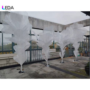 LEDA - Decoración Personalizable Hecha a Mano para Bodas, Cumpleaños, Día de San Valentín, Flor Gigante Blanca Artificial, Soporte de Flores de Organza - Product Image 2