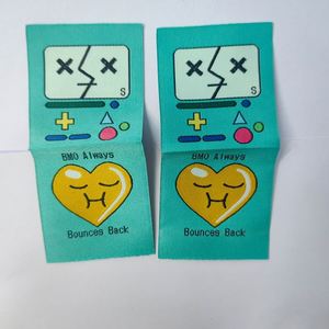 Étiquette tissée personnalisée pour vêtements d'enfants, étiquette de cou en tissu pour T-shirt, motif dessin animé - Product Image 1