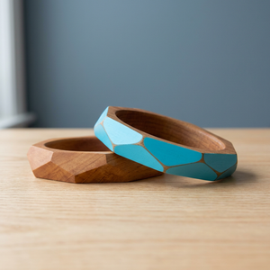 Bracelets en bois peints à la main, design coloré, taille standard, look bohème pour femmes, bijoux tendance, cadeau, artisanat en bois - Product Image 1