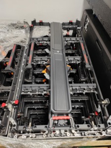 Módulo de Pantalla LED Portátil para Exteriores, P3.91, 500mm*1000mm, 7680Hz, 5000cd/m de Brillo, Resistente al Agua - Product Image 2