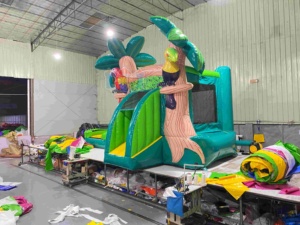Équipement de location pour fêtes, château gonflable combiné toboggan en PVC commercial, <span class=keywords><strong>jungle</strong></span> tropicale, perroquet, château gonflable certifié CE, capacité de 600 kg, facile - Product Image 2