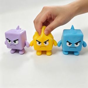 Pelota de masa de espuma suave Monster Square Flour para aliviar el estrés, juguete antiestrés de gran venta para la regulación del estado de ánimo - Product Image 3