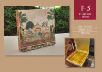 Traditionelles Design Umweltfreundliche Religiöse Liebes-Kunstvolle Pyramiden-Musik-Geschenkbox-Set 15x15 Zoll Handgefertigt aus Harz mit Satin-Futter Tiermotiv