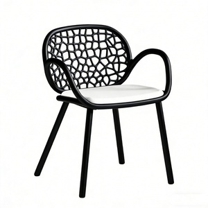 Chaise de salle à manger d'extérieur au design moderne ajouré avec accoudoirs, chaise de patio résistante aux intempéries avec coussin confortable - Product Image 4