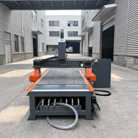 Routeur CNC 3 axes robuste 1325 avec table à vide et pompe à vide DSPA11 pour découpe de MDF, contreplaqué, PVC, aluminium, bois et gravure en relief de meubles