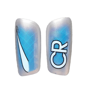 2024 nuovissima fabbrica all'ingrosso di calcio Shin Pad personalizzato <span class=keywords><strong>in</strong></span> <span class=keywords><strong>plastica</strong></span> e resina materiale di calcio giovanile parastinchi per lo sport - Product Image 1