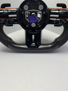 Volant en fibre de carbone pour <span class=keywords><strong>Mercedes</strong></span> <span class=keywords><strong>Classe</strong></span> C W205 <span class=keywords><strong>Classe</strong></span> E W213 Style AMG Garniture orange Cuir perforé Palette de changement de vitesse OEM - Product Image 2