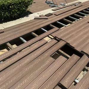 Tarima Exterior de WPC para Terraza, Resistente al Agua, con Relieve 3D de Grano de Madera - Product Image 4