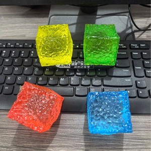 Jouet anti-stress en forme de cube de maltose transparent en nid d'abeille, jouet sensoriel en cristal à récupération lente - Product Image 4