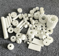 C220 Isolateur en porcelaine résistant à la chaleur Isolateur en céramique en stéatite Pièces chauffantes en céramique