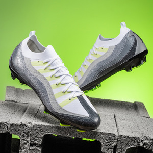 Nuove <span class=keywords><strong>Scarpe</strong></span> <span class=keywords><strong>da</strong></span> <span class=keywords><strong>Calcio</strong></span> di Alta Gamma con Suola Elettroplaccata per Giovani e Adulti, <span class=keywords><strong>Scarpe</strong></span> Professionali per Allenamento e Partite all'Aperto - Product Image 2