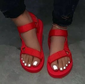 Sandalias de Plataforma Modernas para Mujer 2024, Estilo Nuevo, Tacón Alto, Planas y Elegantes con Plantilla de Goma para el Verano - Product Image 6