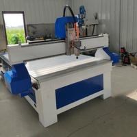 Máquina Fresadora de Madera de Alto Rendimiento con Stock Limitado, 1300x2500mm, para Grabado de Puertas de Madera y Fabricación de Letreros