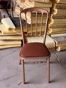 Chaises Napoléon en métal blanc et <span class=keywords><strong>or</strong></span> personnalisées, populaires et abordables pour fêtes et mariages, en <span class=keywords><strong>vente</strong></span> - Product Image 3