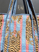 Tas Tote Katun Motif Hewan Buatan Tangan dengan Kantong Dalam Ukuran Besar untuk Perjalanan Musim Panas & Belanja Tas Hadiah Trendi