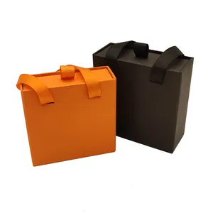 Kolye kabartmalı ve mat lamine için kolu ile özel Logo sürgülü çekmece hediye kutusu karton