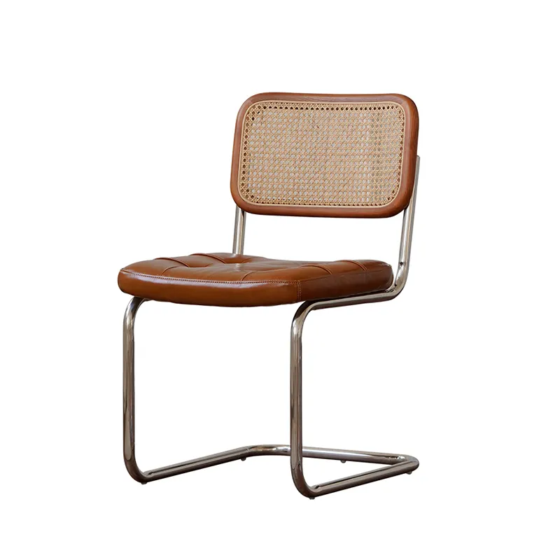 Chaise de salle à manger pieds en métal, siège cuir en <span class=keywords><strong>rotin</strong></span> moderne, nouveau design,