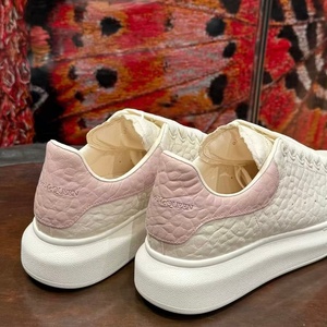 Chaussures de sport de luxe pour femmes et hommes, élégantes et de haute qualité, avec empeigne en cuir de vachette et semelle intermédiaire en PVC - Product Image 3