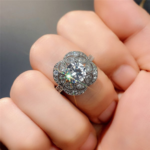 Anello floreale vintage per donna, anello con fiore rotondo e pietra scintillante, elegante accessorio per gioielli da indossare tutti i giorni - Product Image 6