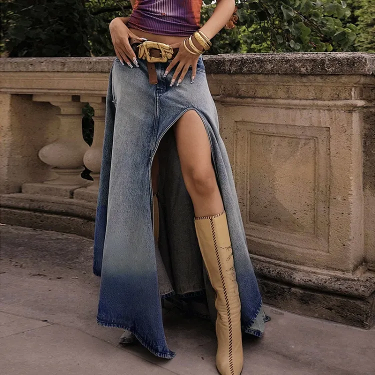 2023 새로운 패션 그라디언트 블루 A 라인 스커트 미국식 워시 여성을위한 오래된 높은 슬릿 긴 데님 스커트
