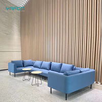 Ensemble de mobilier de bureau avec canapé sectionnel convertible moderne, styles variés pour le salon, l'école et l'hôpital, idéal pour les salles d'attente