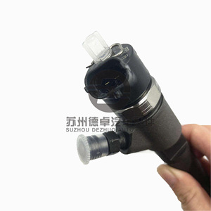 Injecteur Common Rail Diesel 0445110011 0445110012 A6110700587 Injecteur de carburant pour moteur diesel - Product Image 1
