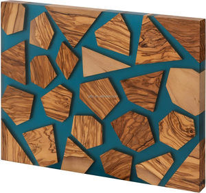 Planche à découper en bois d'olivier écologique et résine, durable et éco-responsable, 16x12 pouces - Product Image 1