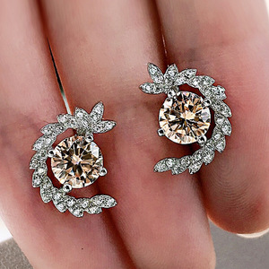 Orecchini a Forma di Spiga di Grano per Donne con Accenti in Cristallo, Eleganti Accessori Moda Quotidiana - Product Image 2