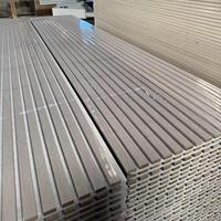 Panneaux muraux acoustiques en PVC blanc studio MDF courbe en bois insonorisant PET polyester feutre