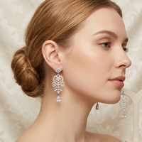 Pendientes de lujo estilo barroco bohemio vintage 2026 con circonitas cúbicas en forma de lágrima, ideales para novias, bodas, desfiles y bailes de graduación.