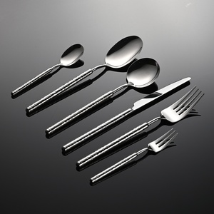Couteau, fourchette et cuillère en acier inoxydable 304, motif marteau diamant, luxe léger, rétro, poli miroir, haut de gamme, pour steak et dessert - Product Image 1