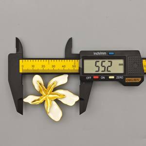 Bottone in lega con chiusura a bottone in metallo stile corte retrò per soprabito e accessori di abbigliamento - Product Image 3