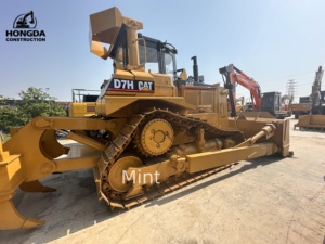 Bulldozer sobre orugas Caterpillar D7H usado con motor de bomba de cojinete de componentes centrales a la venta - Product Image 2