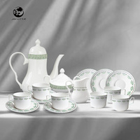 Vaisselle en céramique élégante garnie de vert Ensemble de vaisselle en porcelaine de qualité supérieure Poterie fine Vaisselle de table classique