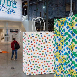 Sac en papier kraft pour gâteau plat et gâteau d'anniversaire, carton d'emballage écologique avec impression flexo et traitement de surface, idéal pour les promotions en supermarché - Product Image 2